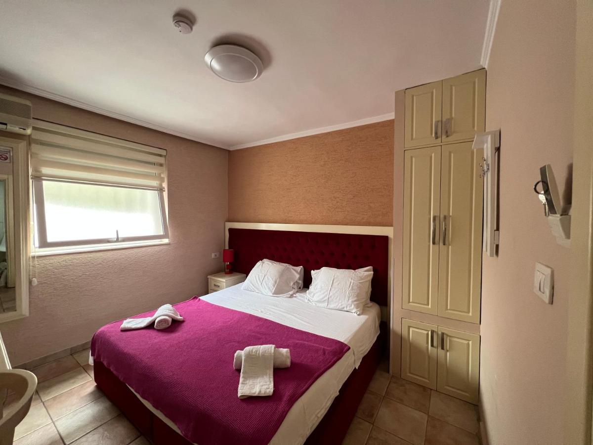 Hotel Bujtina Shqiptare Tirana Exteriér fotografie