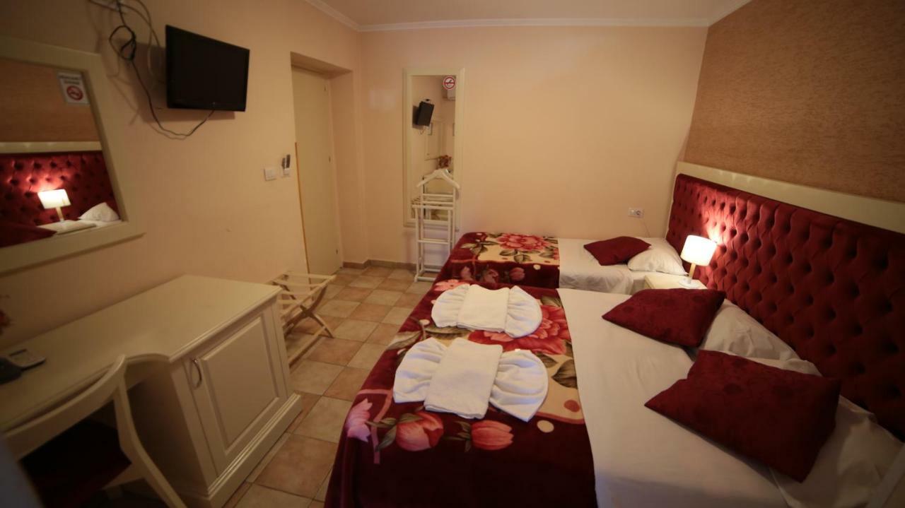 Hotel Bujtina Shqiptare Tirana Exteriér fotografie
