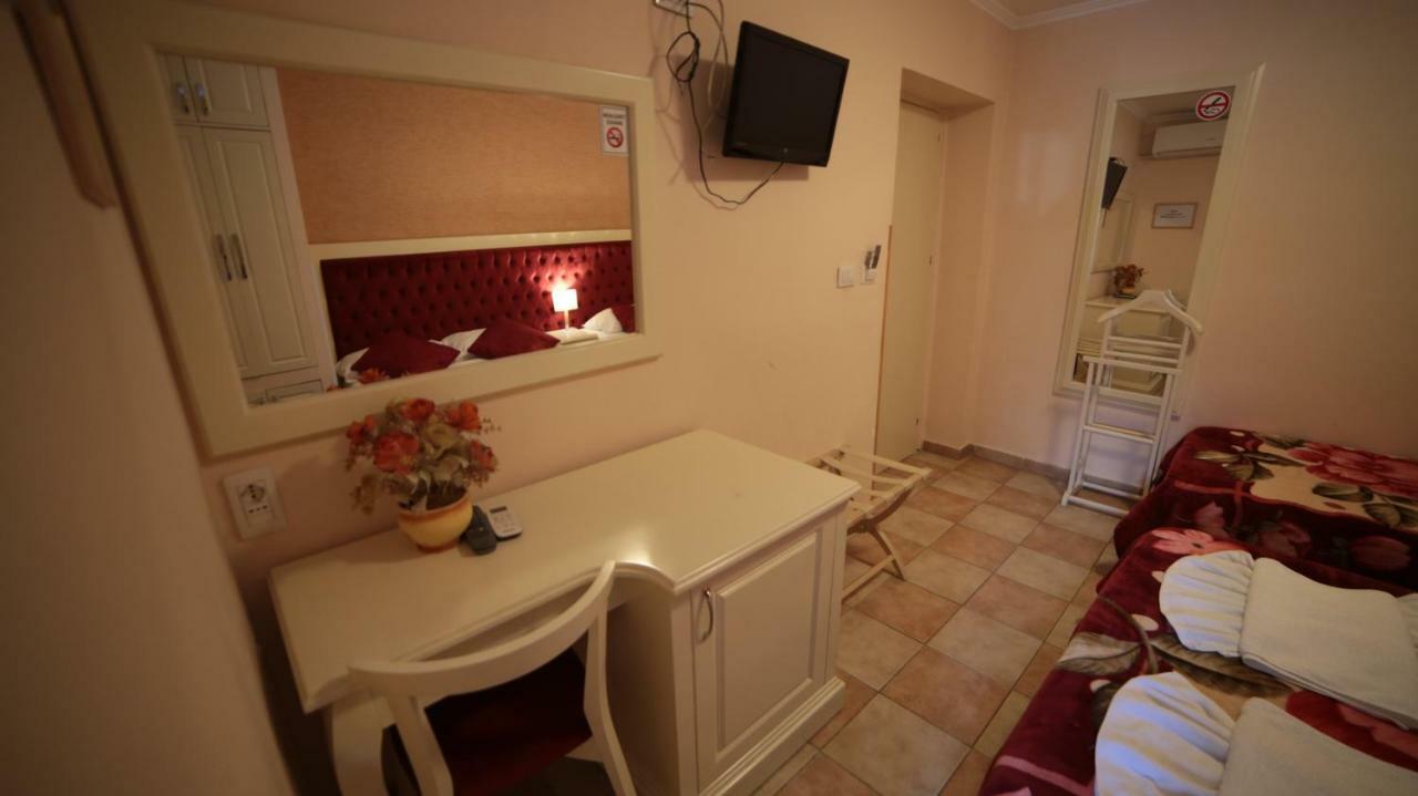 Hotel Bujtina Shqiptare Tirana Exteriér fotografie